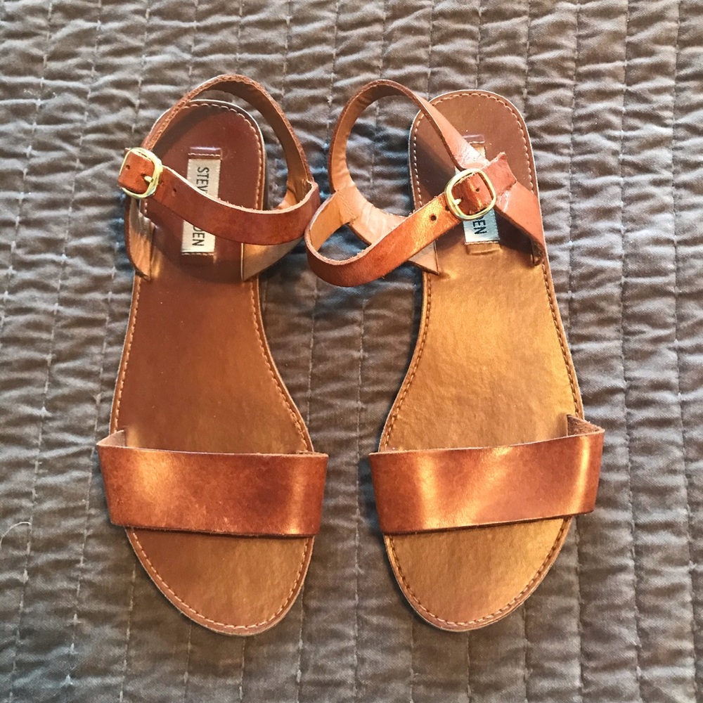 STEVE MADDEN sandals